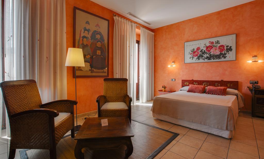 L'Agora Hotel 보캐어렌트 외부 사진