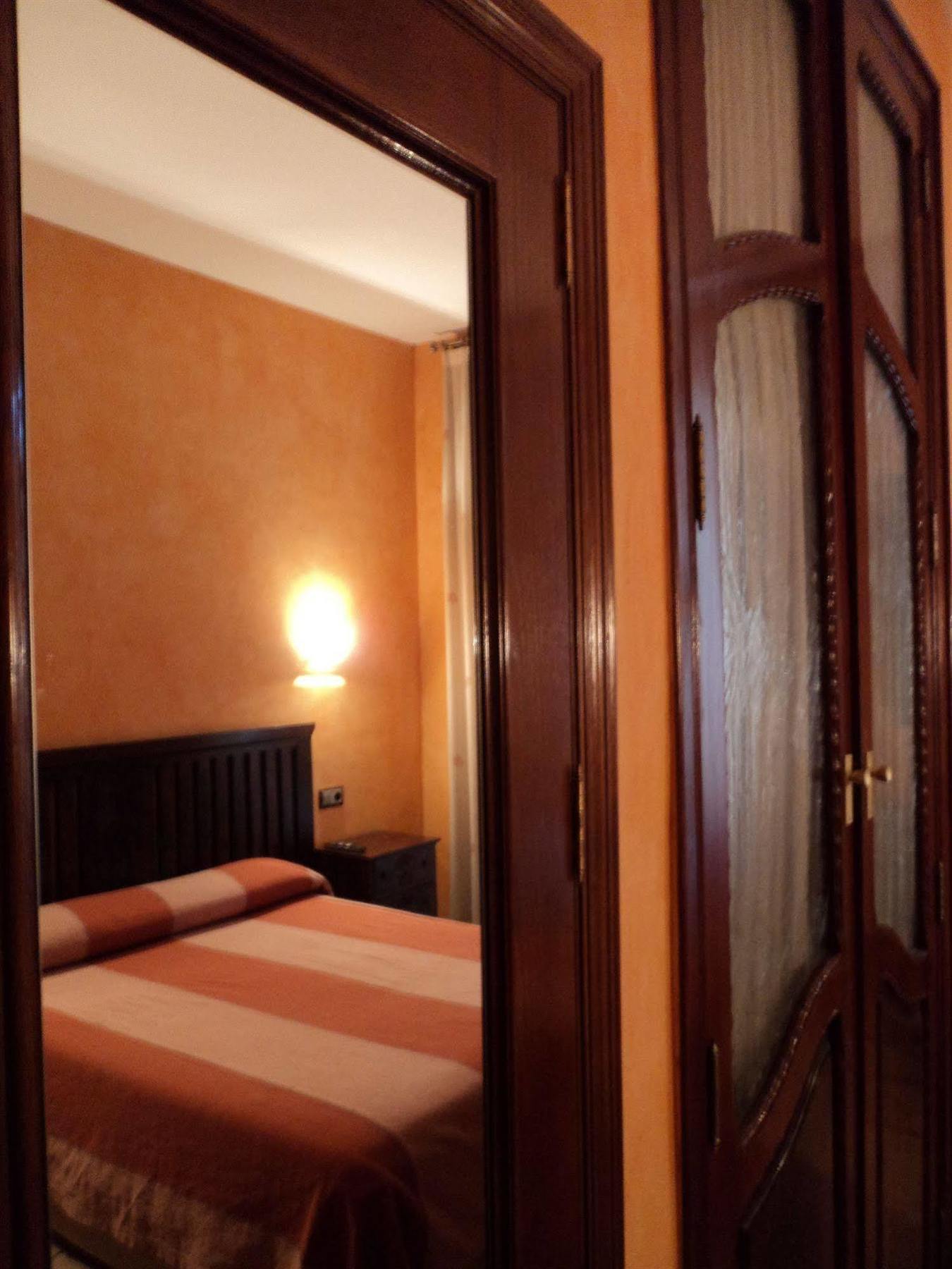 L'Agora Hotel 보캐어렌트 외부 사진