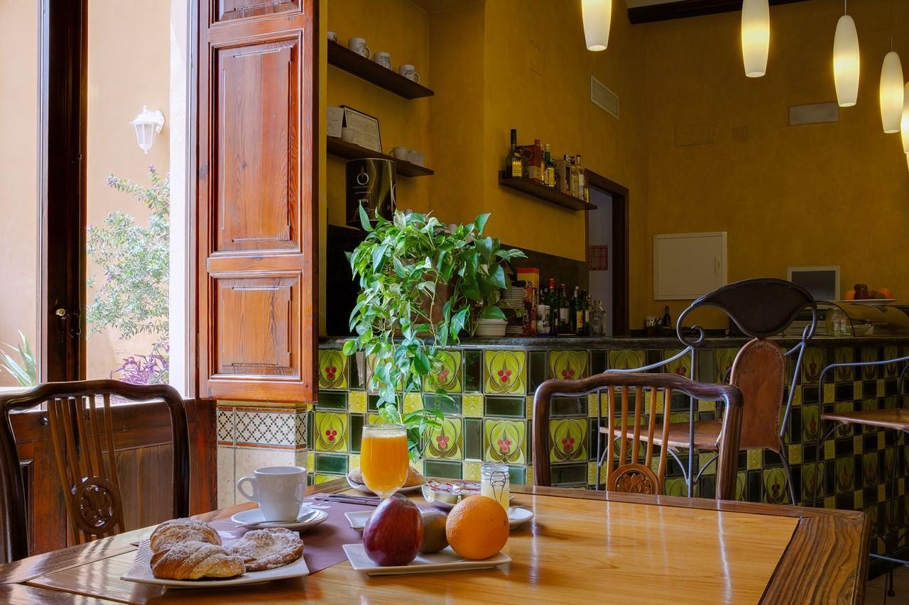 L'Agora Hotel 보캐어렌트 외부 사진